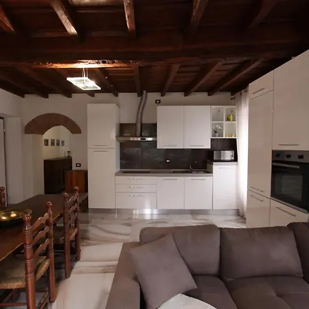 Casa *